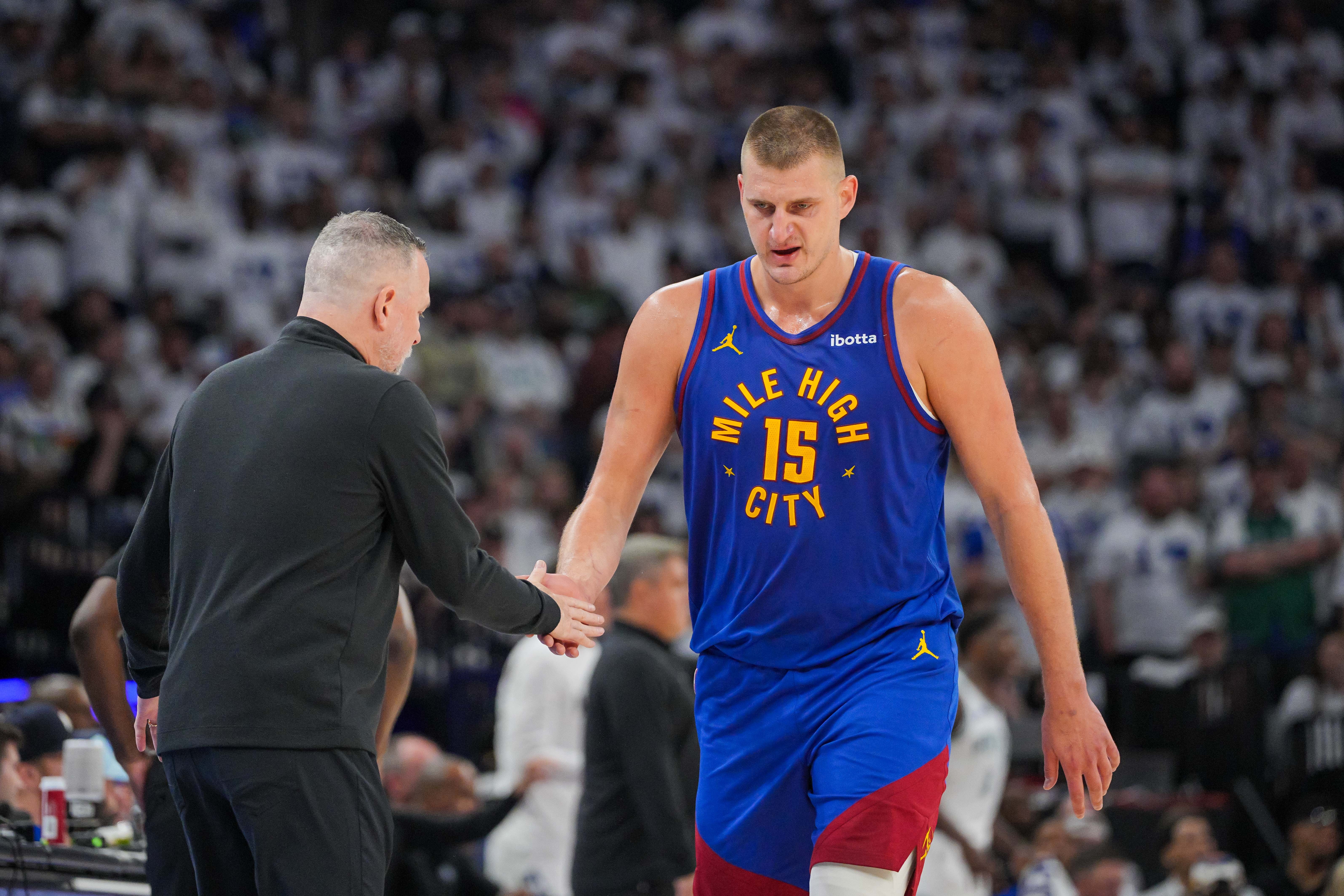 NBA名宿马龙力挺SGA夺MVP 尼昂犀利回应前主帅立场存疑