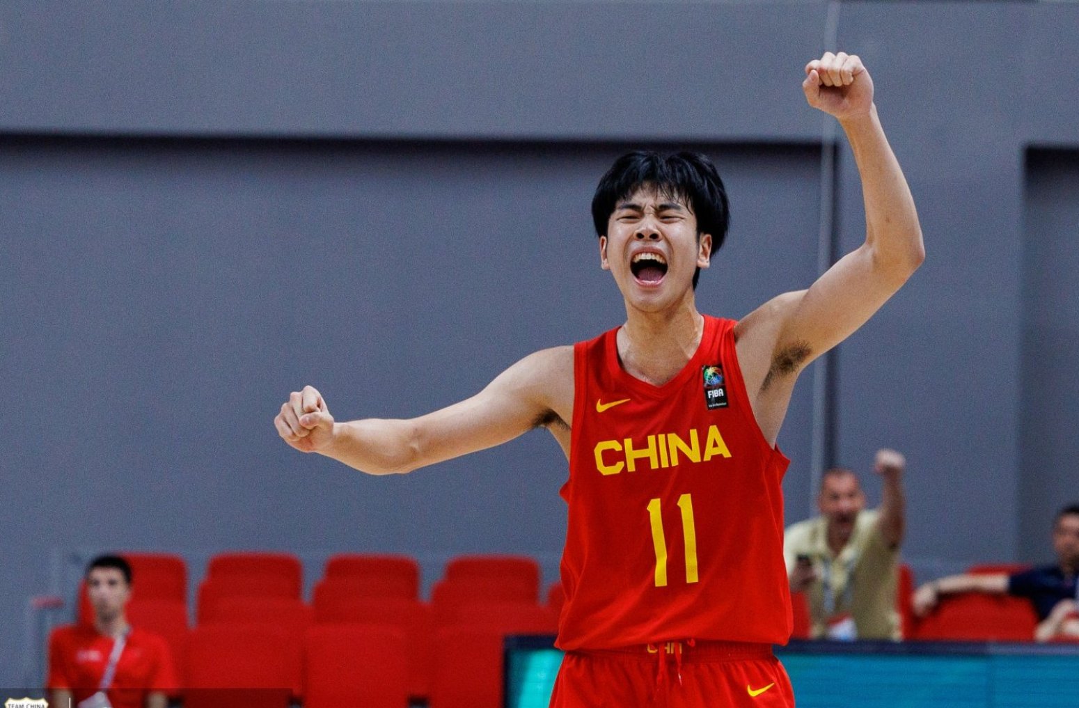 殳海：今天的国青给了我们一些时段的期待与希望 他们没有那么差
